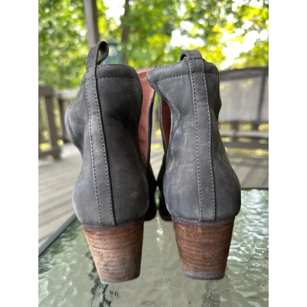 Jeffrey Campbell Gray Suede Leather Cutout Ankle Booties Wood Heel Size 9.5‎